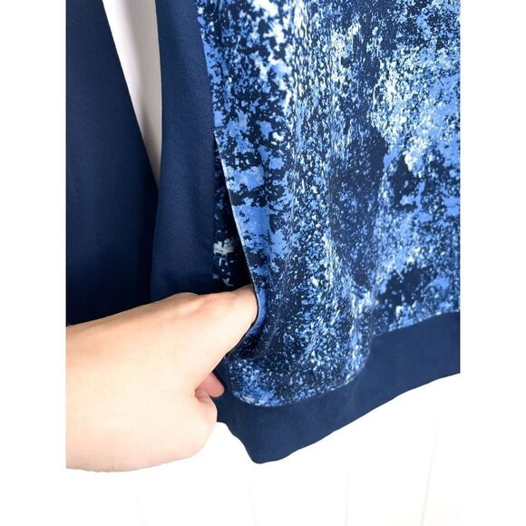 Under Armour UA StudioLux Take-A-Chance Crew Blue Long Sleeve Top Women's M - Picture 6 of 8